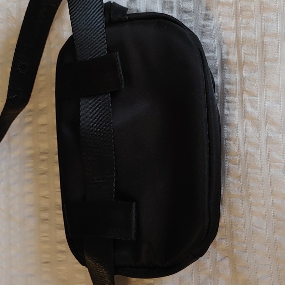 🌸2X Host Pick🌸NWOT CHAMPION NYLON BELT BAG - Picture 8 of 13